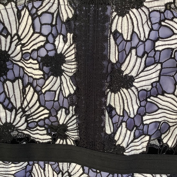 NWT- Romeo & Juliet Couture Sheath Crochet Lace Dress Sizes S M L. Retail $240 - Picture 5 of 16